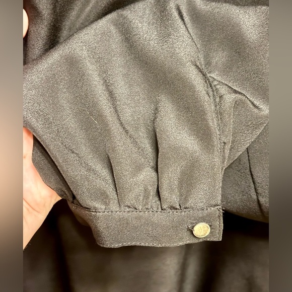 2/$15 - Jessica Black Long-Sleeve Banded Hem Top (Size S/P) - Picture 5 of 13